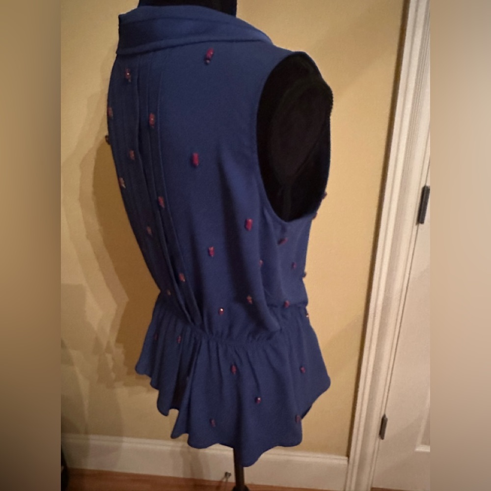 Isani blueish purple sleeveless embellishment blouse size S - Picture 4 of 5